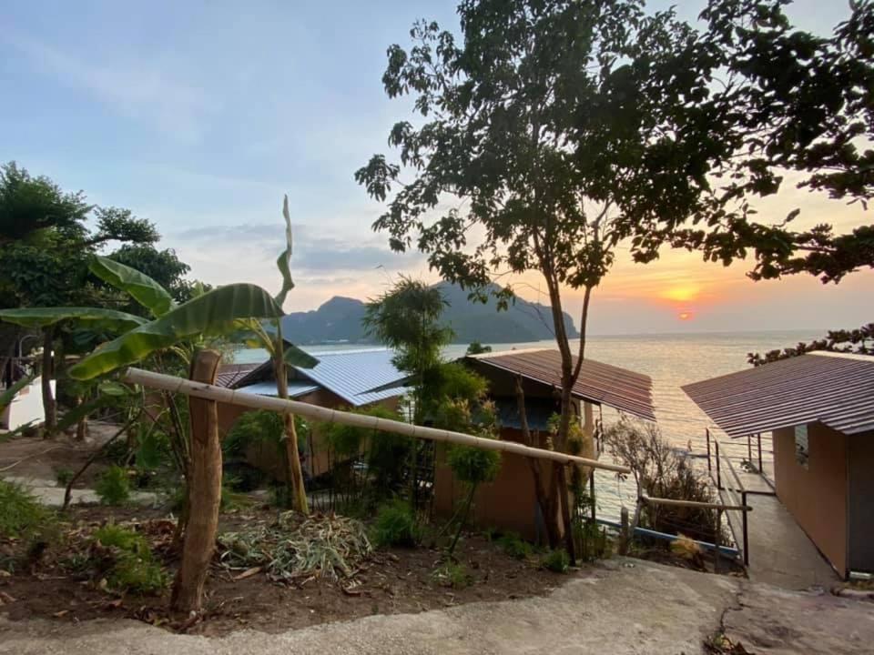 Phi Phi Seaside Bungalow Luaran gambar